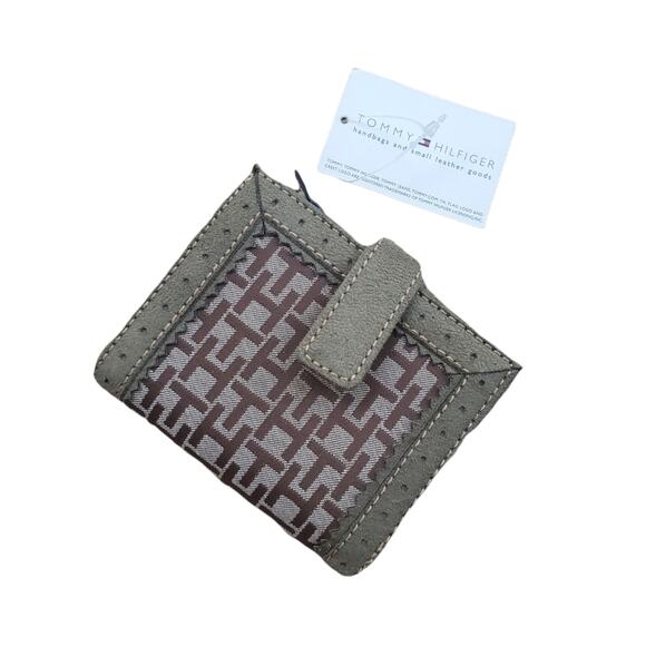 Tommy Hilfiger Faster Times French Wallet Logo Graphic NWT Tan - Picture 1 of 14